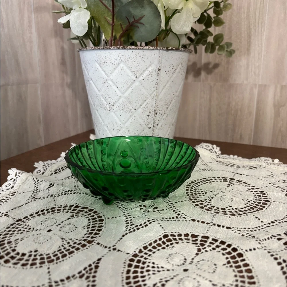 Anchor Hocking Emerald Green Footed Bowl Vintage Burple Berry Pattern